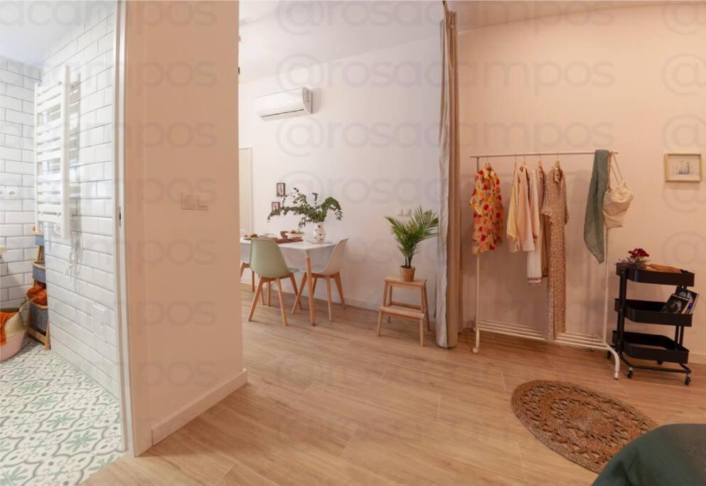 ולנסיה Rb - Urban Loft Retreat, Comfort & Good Location מראה חיצוני תמונה