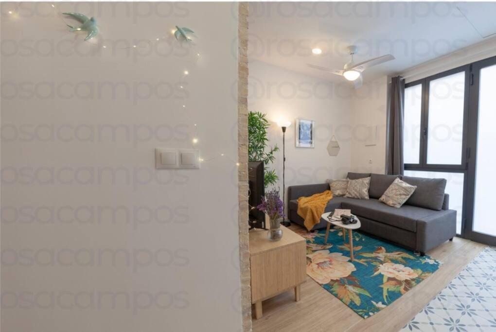 ולנסיה Rb - Urban Loft Retreat, Comfort & Good Location מראה חיצוני תמונה